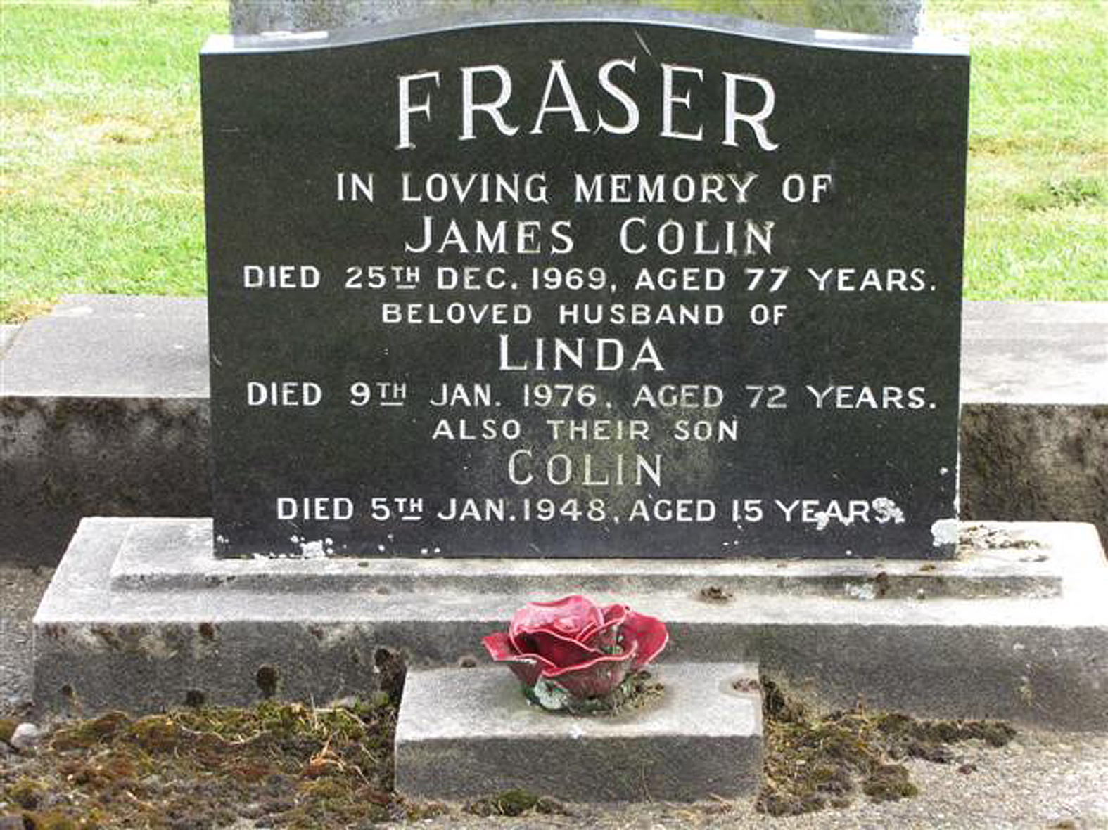 Photo of headstones/Bessie Linda McLennan died 1976 hdstn Invercargill